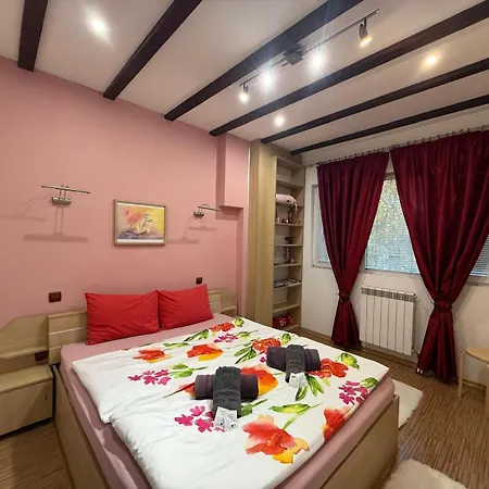 The Maisonette In Sofia's Heart Apartamento