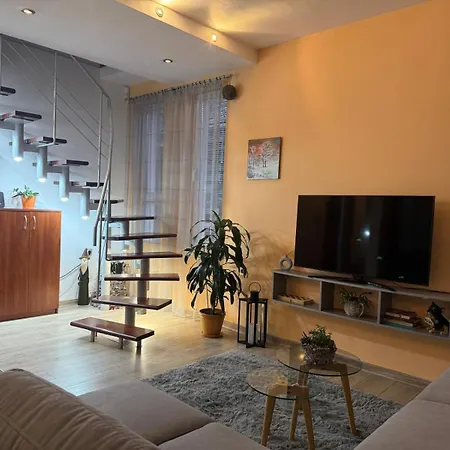 The Maisonette In Sofia's Heart * Sofía